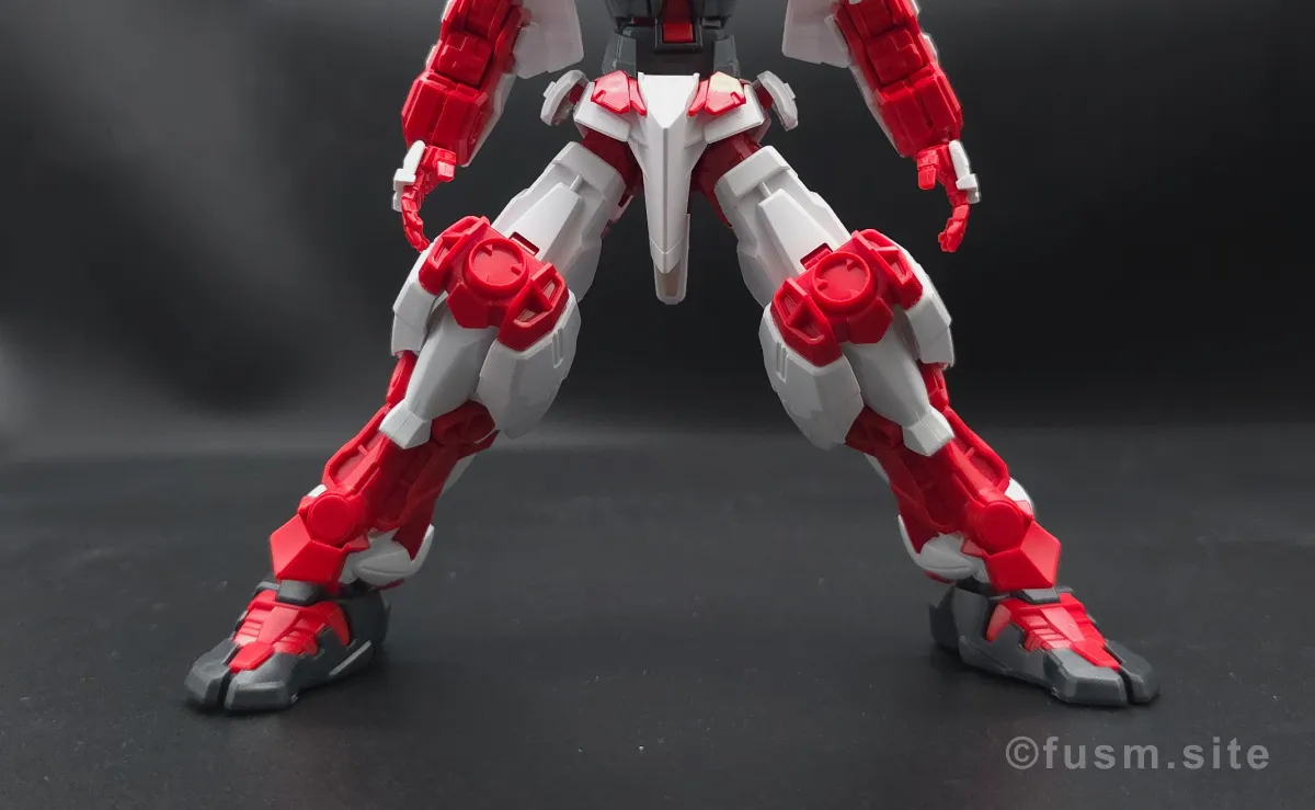 【ガンプラレビュー】HGBF 戦国アストレイ頑駄無 脚部ディテール 可動域 02