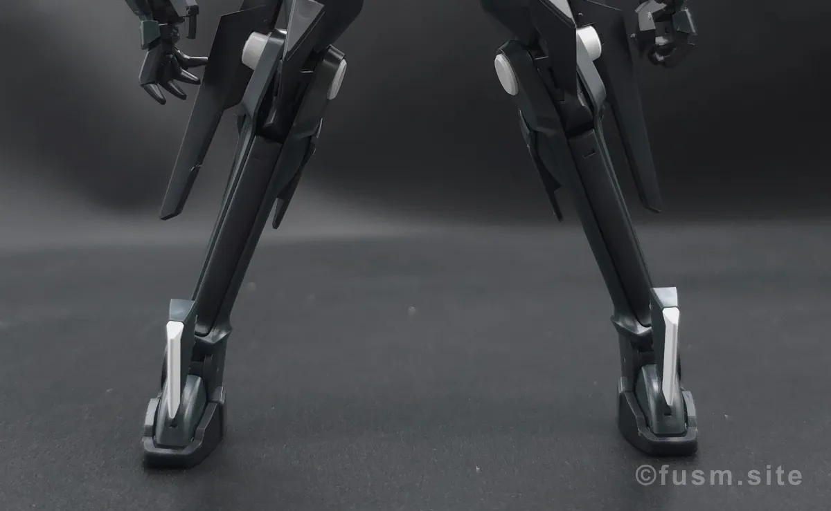 HG グラハム専用ユニオンフラッグカスタムII(GNフラッグ) レビュー 脚部ディテール 可動域 04