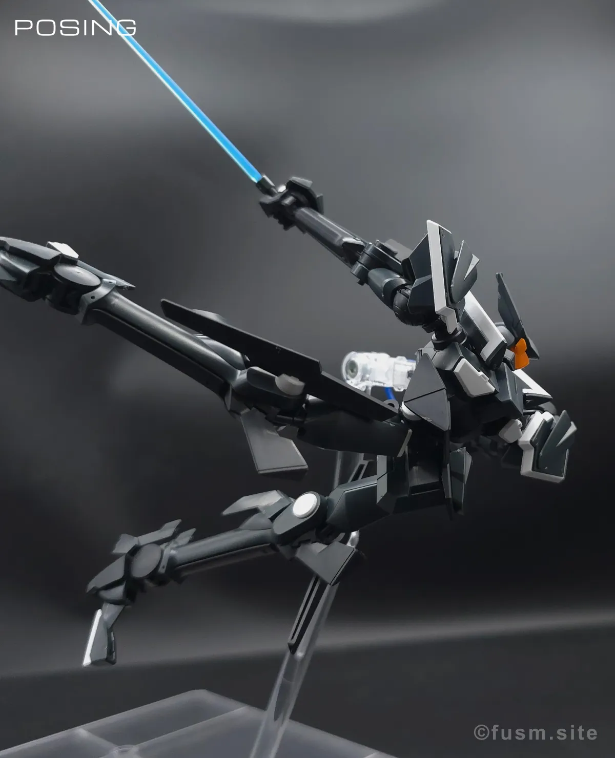 HG グラハム専用ユニオンフラッグカスタムII(GNフラッグ) レビュー ポージング 09