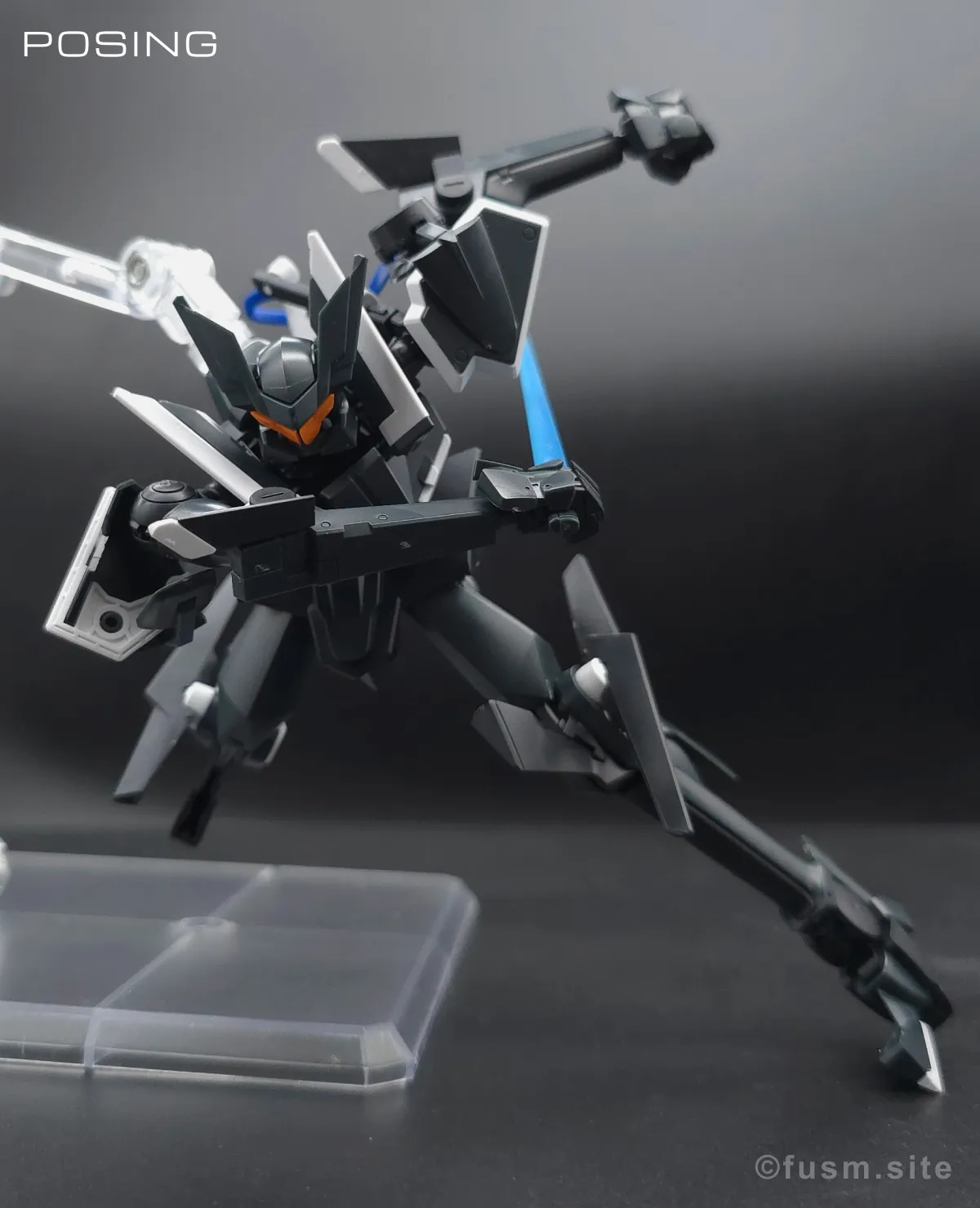 HG グラハム専用ユニオンフラッグカスタムII(GNフラッグ) レビュー ポージング 11