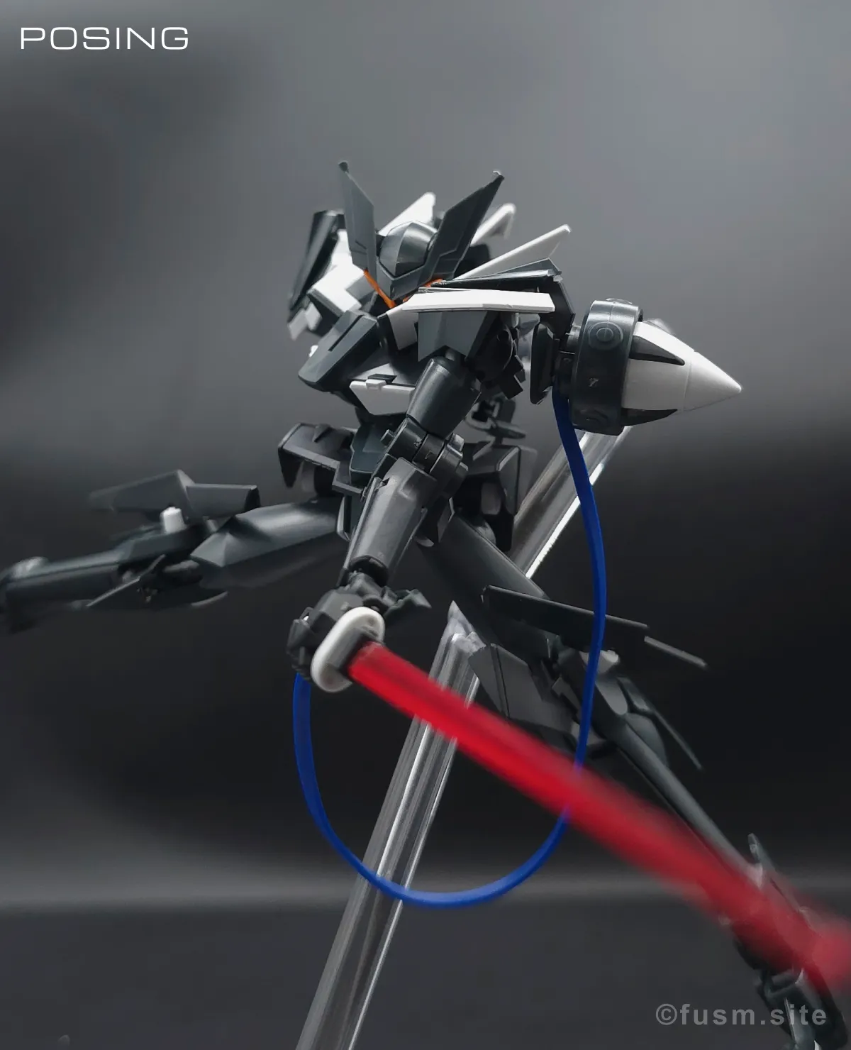 HG グラハム専用ユニオンフラッグカスタムII(GNフラッグ) レビュー ポージング 13
