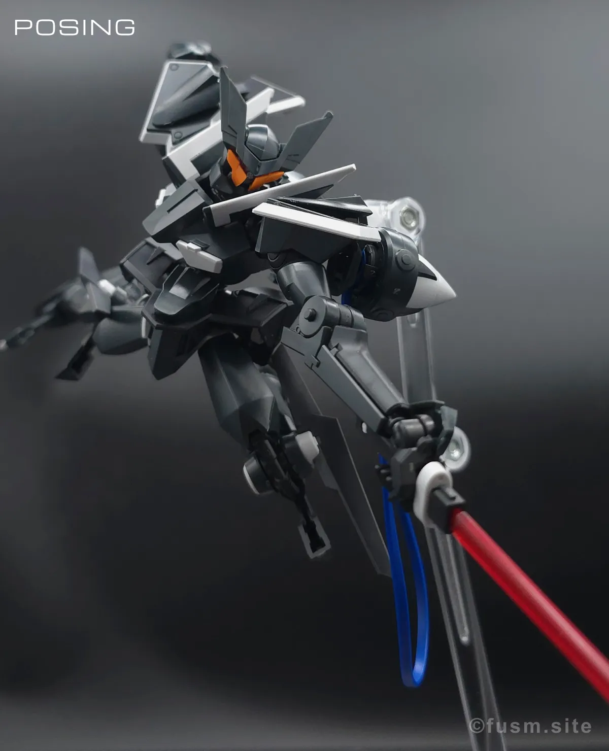 HG グラハム専用ユニオンフラッグカスタムII(GNフラッグ) レビュー ポージング 14