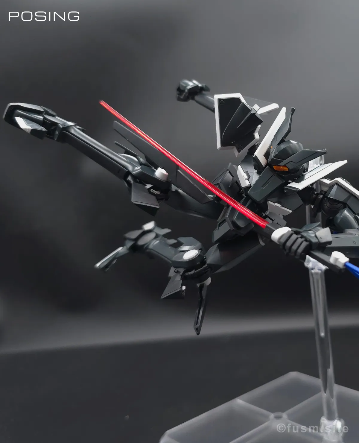 HG グラハム専用ユニオンフラッグカスタムII(GNフラッグ) レビュー ポージング 15