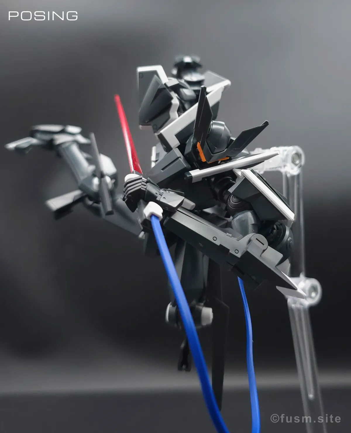 HG グラハム専用ユニオンフラッグカスタムII(GNフラッグ) レビュー ポージング 16