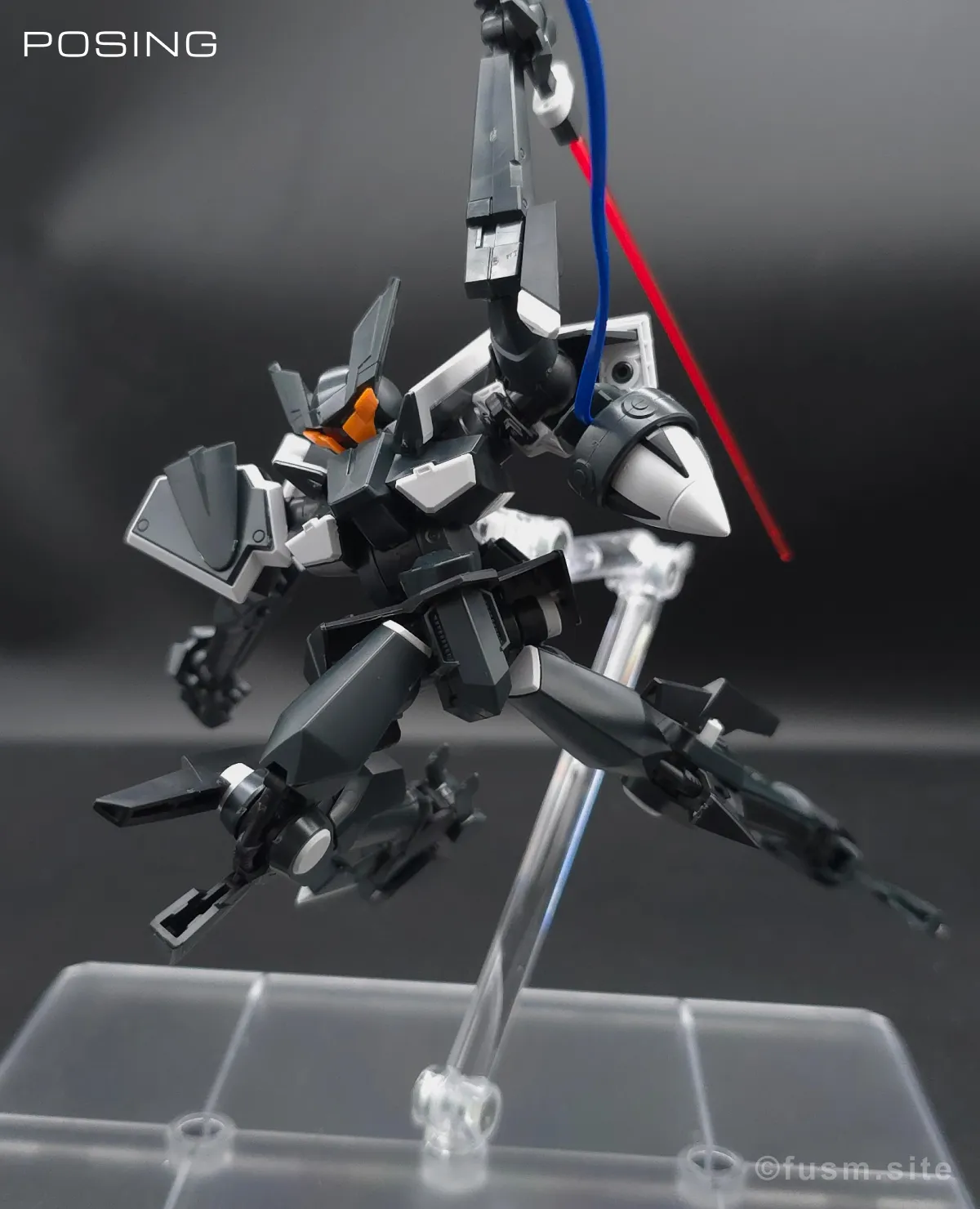 HG グラハム専用ユニオンフラッグカスタムII(GNフラッグ) レビュー ポージング 17