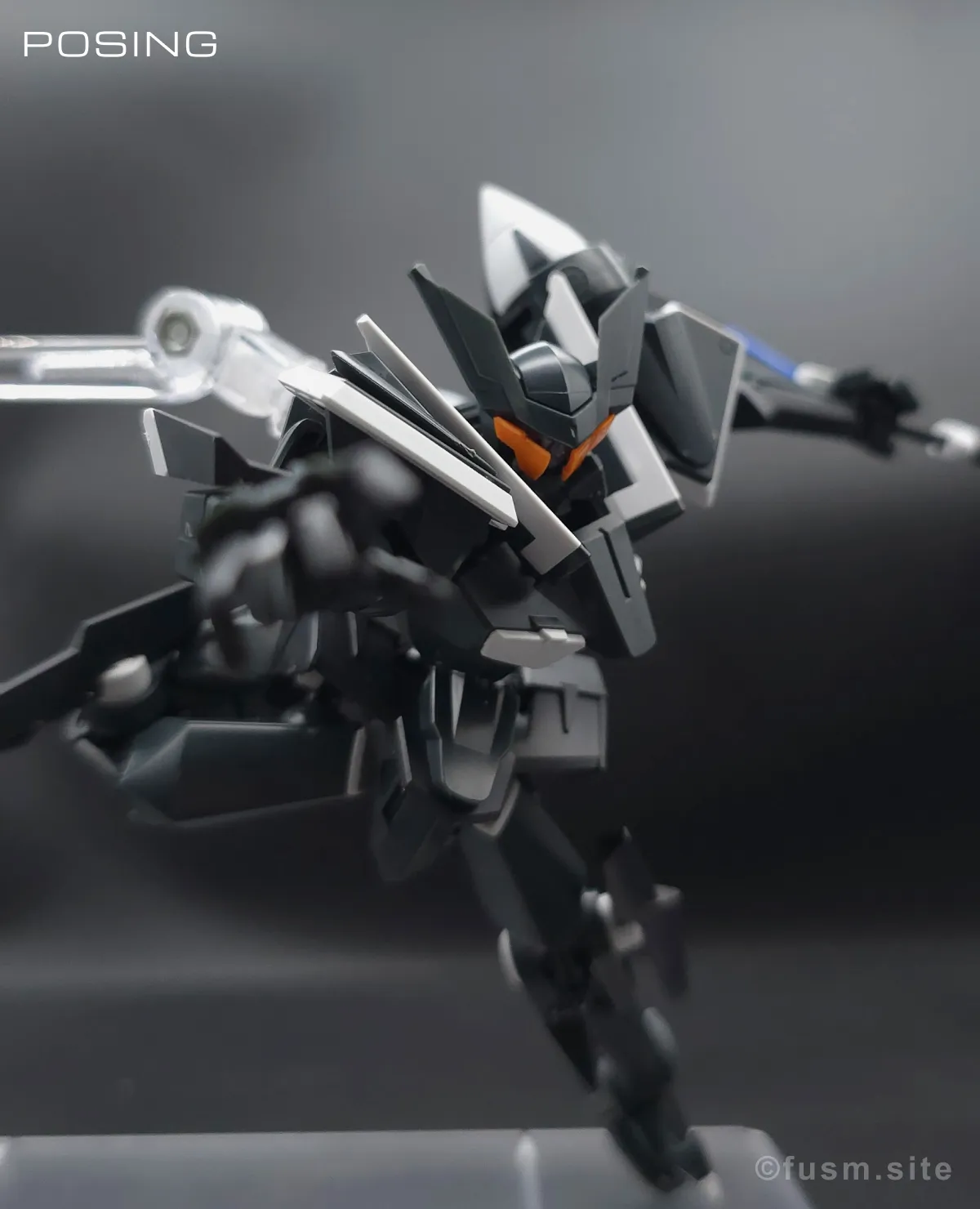 HG グラハム専用ユニオンフラッグカスタムII(GNフラッグ) レビュー ポージング 22