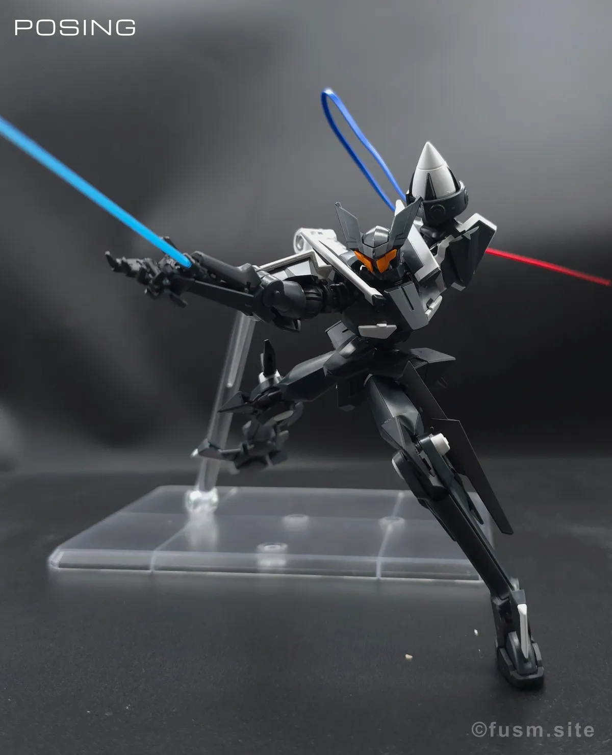 HG グラハム専用ユニオンフラッグカスタムII(GNフラッグ) レビュー ポージング 26