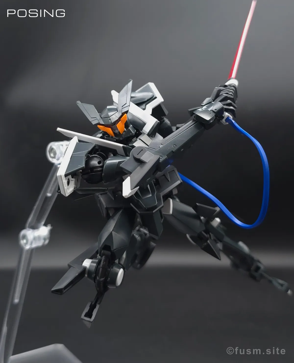 HG グラハム専用ユニオンフラッグカスタムII(GNフラッグ) レビュー ポージング 27