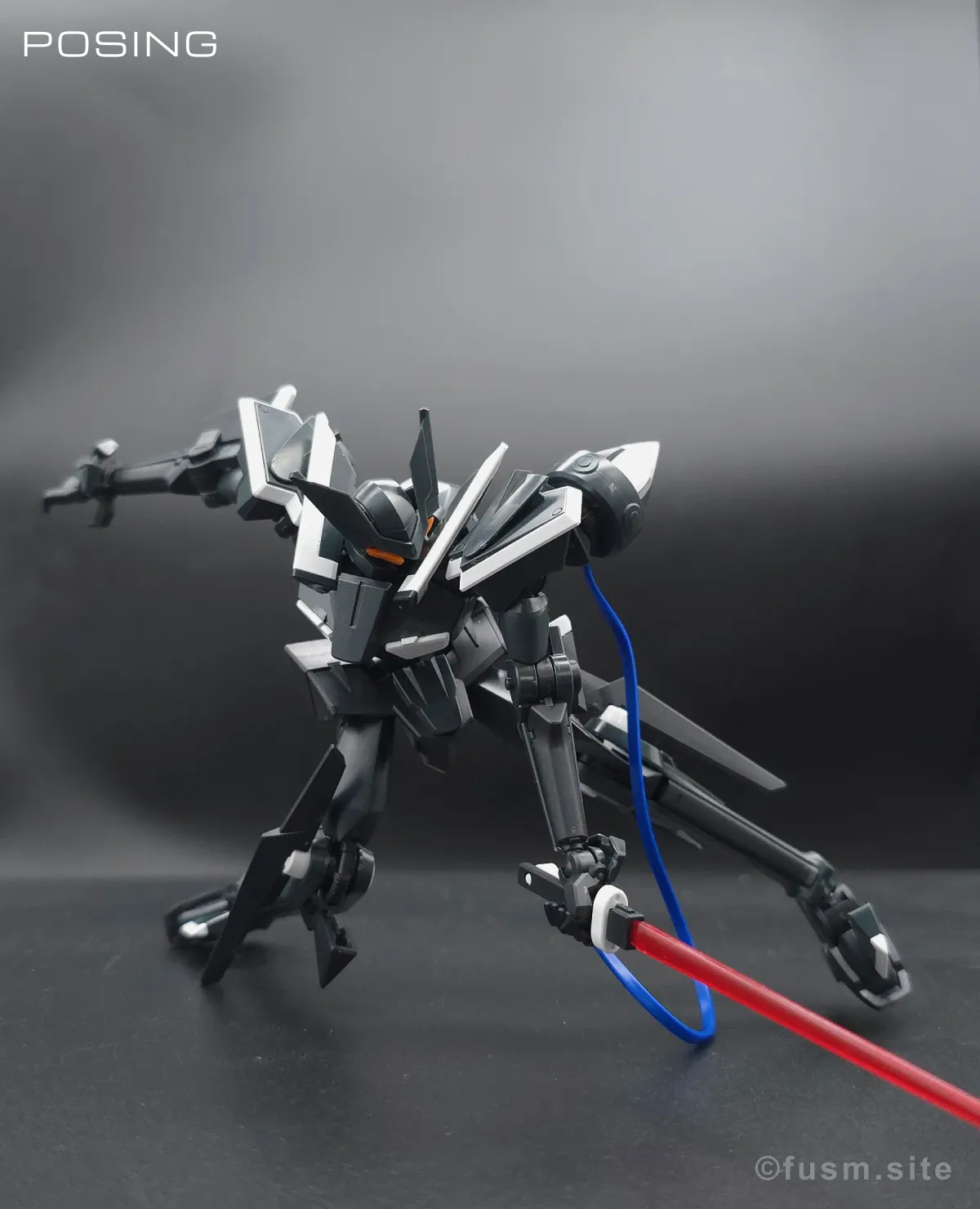 HG グラハム専用ユニオンフラッグカスタムII(GNフラッグ) レビュー ポージング 29