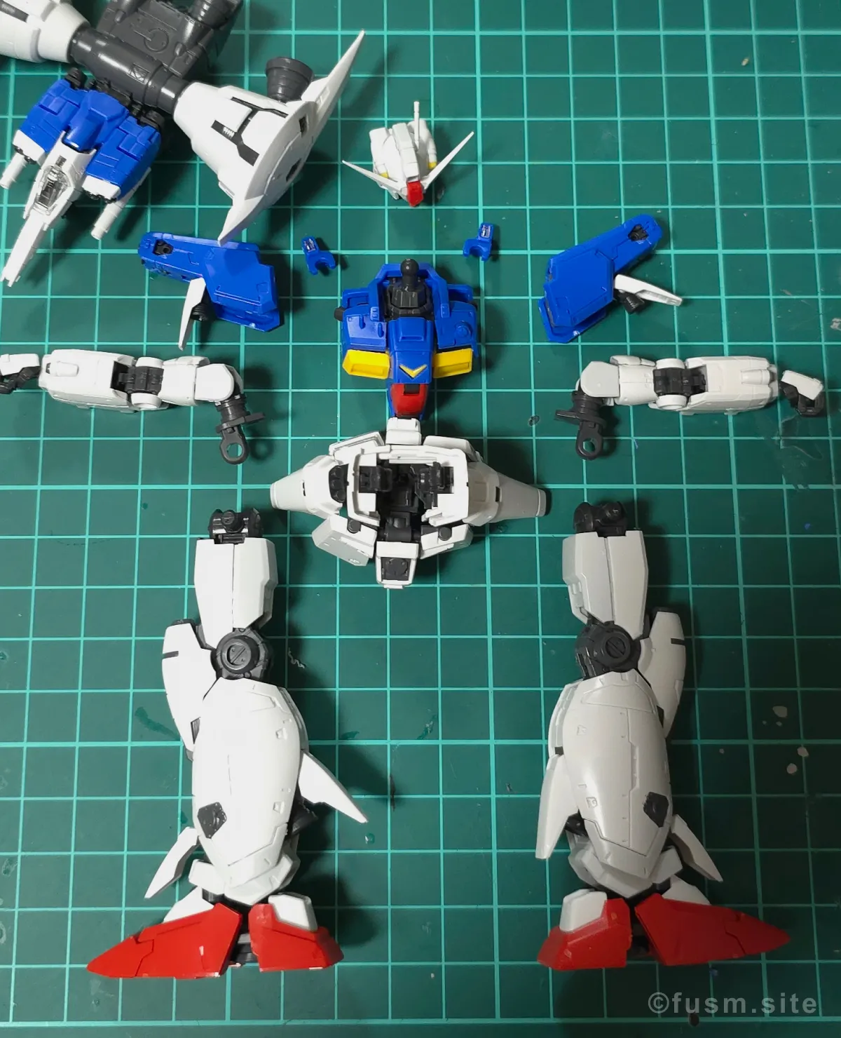 【レビュー】RG RX-78GP01Fb ガンダム試作1号機フルバーニアン パーツ・構造・組み立て 12