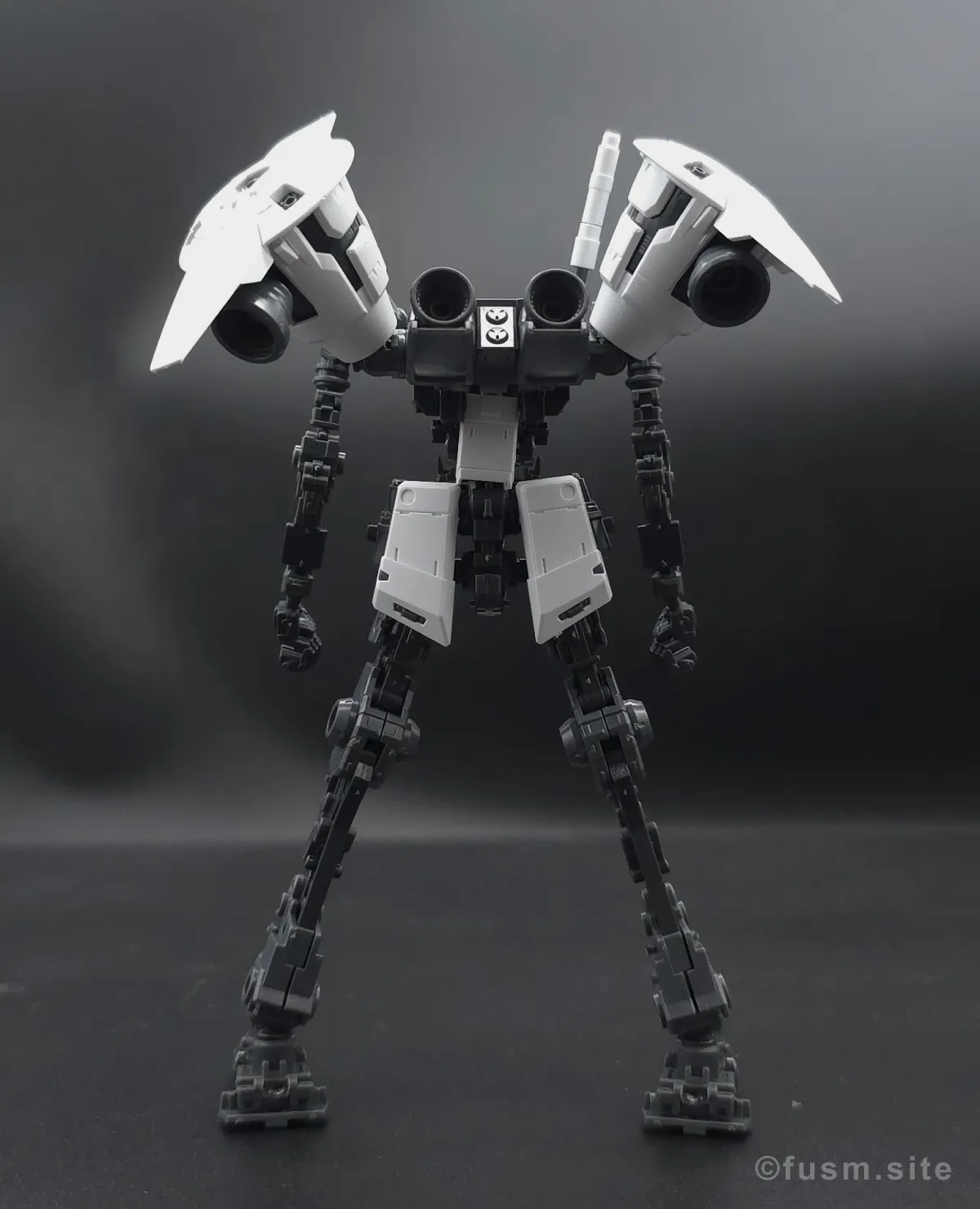 【レビュー】RG RX-78GP01Fb ガンダム試作1号機フルバーニアン 多角的に見た全体の外観・素組み 04