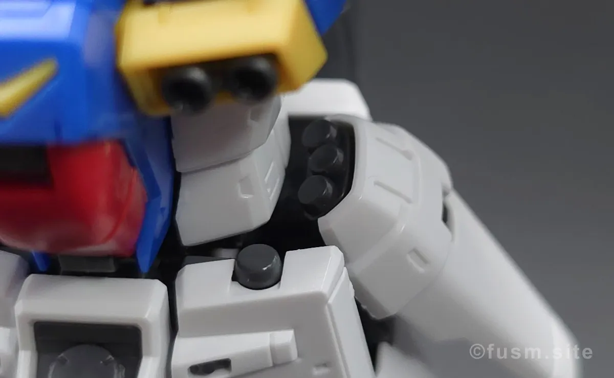 【レビュー】RG RX-78GP01Fb ガンダム試作1号機フルバーニアン 胴体ディテール 04