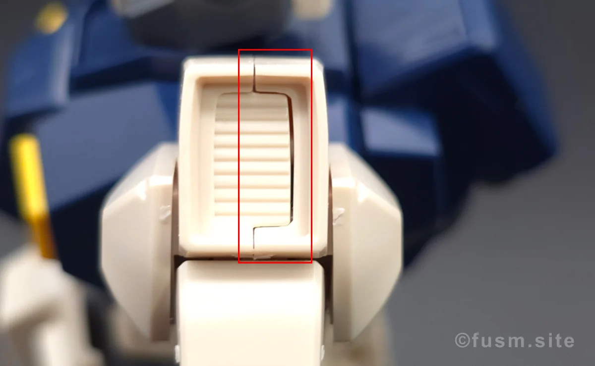 HGUC MSA-003 ネモ(ユニコーンデザートカラーVer.) レビュー 肩ディテール 合わせ目 02