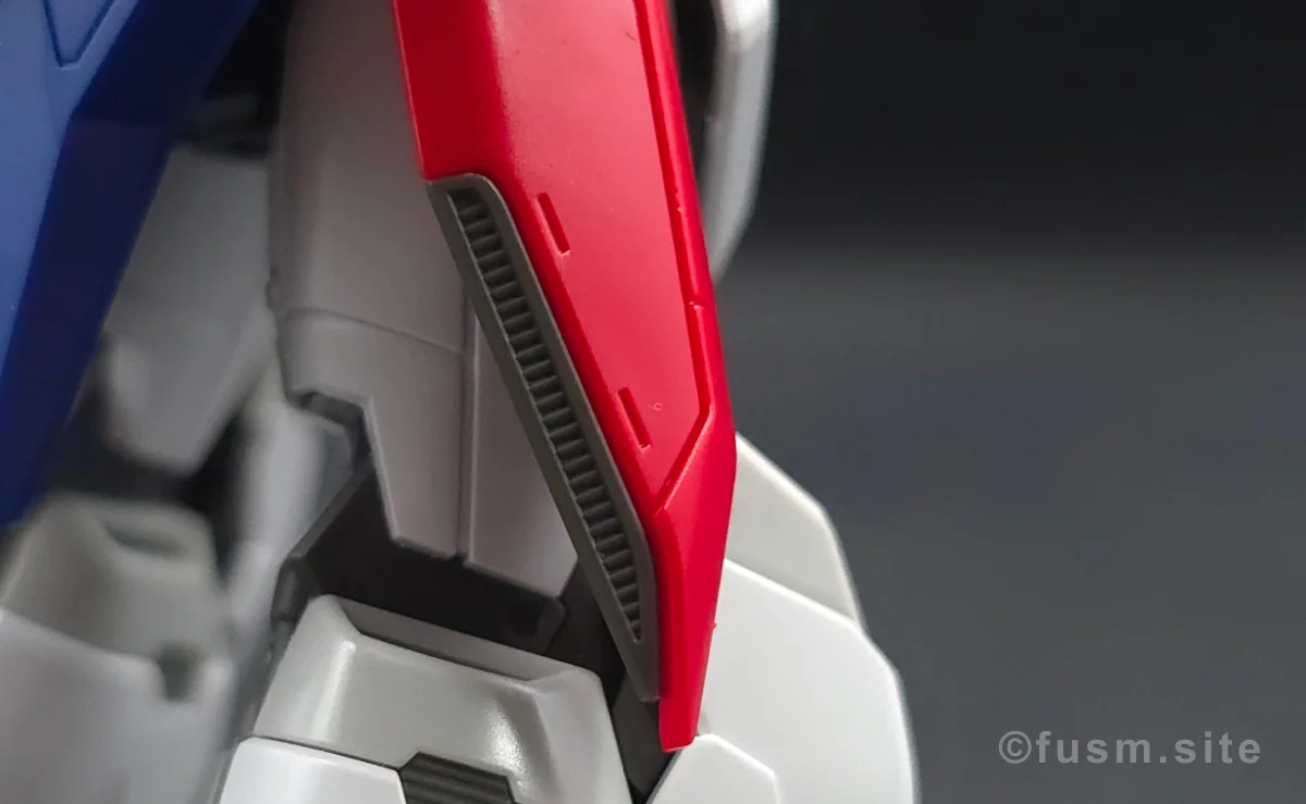 RG ウイングガンダムゼロ レビュー 胴体ディテール 1