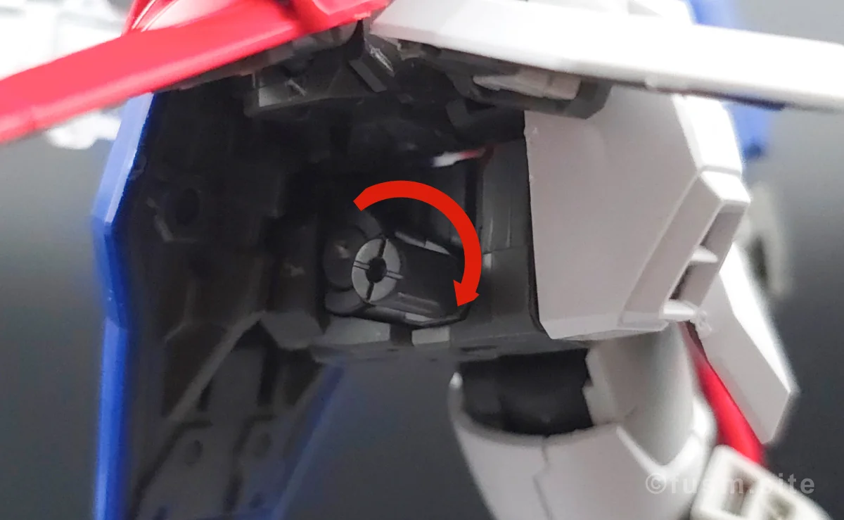 RG ウイングガンダムゼロ レビュー 胴体ディテール 可動域 04