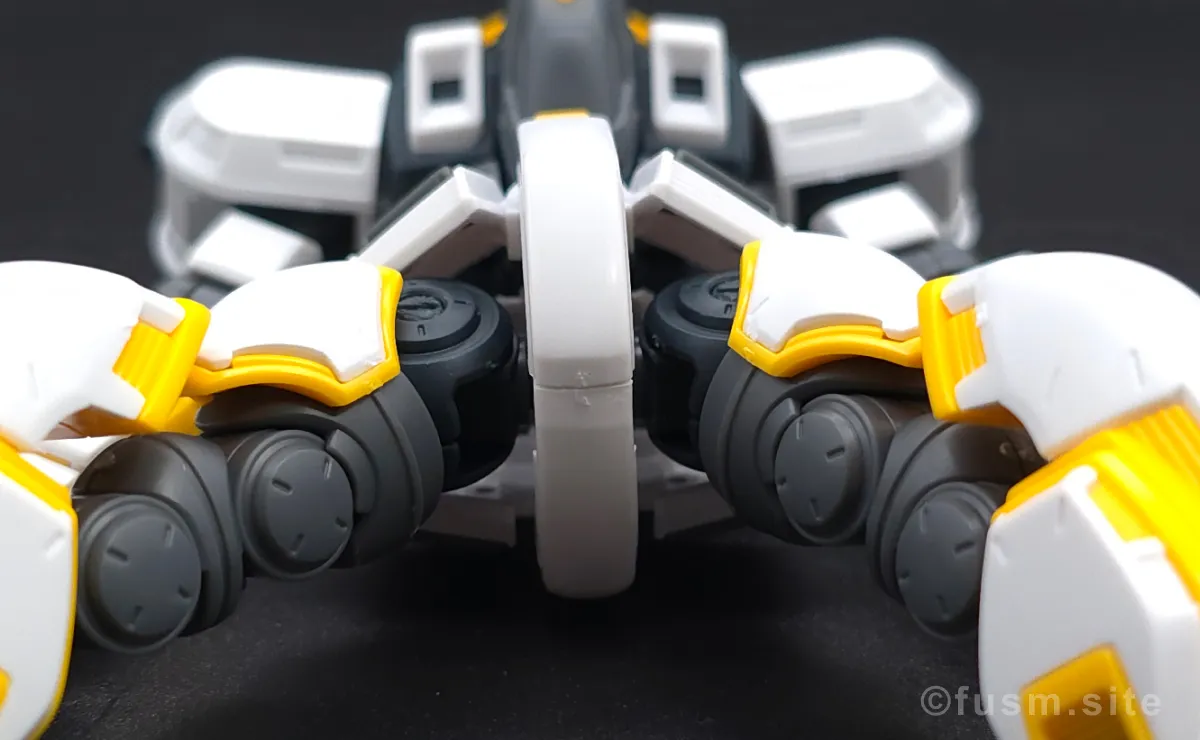 HG アトラスガンダム(GUNDAM THUNDERBOLT Ver.) レビュー 胴体ディテール 可動域 04