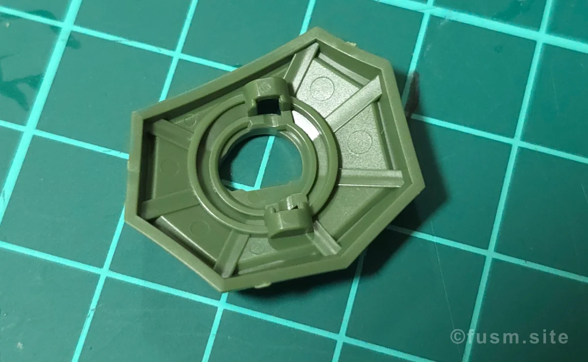 【レビュー】HG ザク(GQ) パーツ・構造・組み立て 05