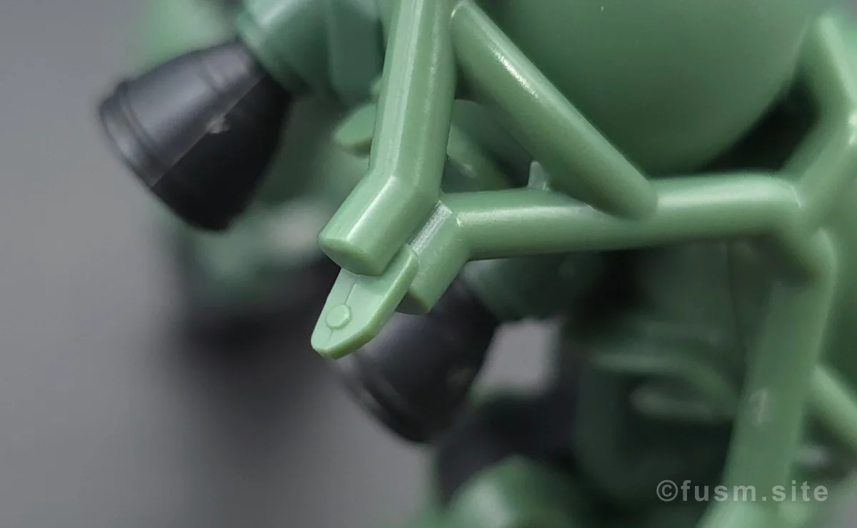 【レビュー】HG ザク(GQ) 脚部ディテール 02