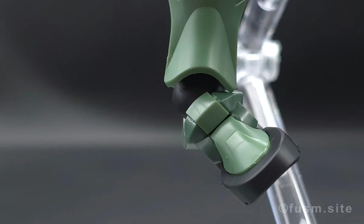 【レビュー】HG ザク(GQ) 脚部ディテール 可動域 04