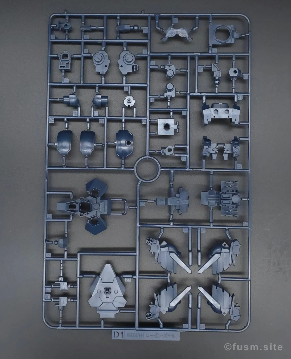 【レビュー】HGUC ローゼン・ズール(episode 7 Ver.) ランナー 04