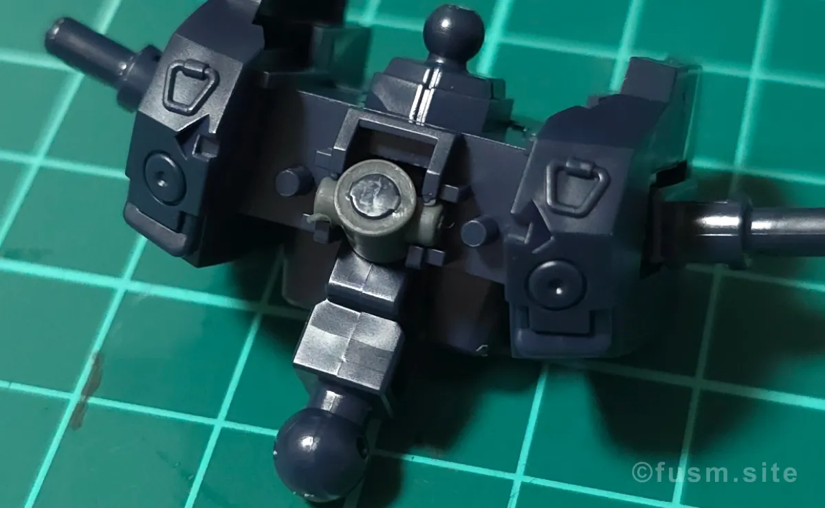 【レビュー】HGUC ローゼン・ズール(episode 7 Ver.) パーツ・構造・組み立て 02