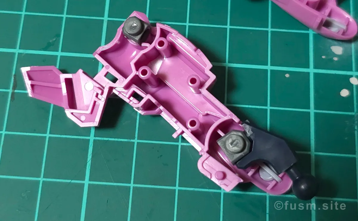 【レビュー】HGUC ローゼン・ズール(episode 7 Ver.) パーツ・構造・組み立て 16