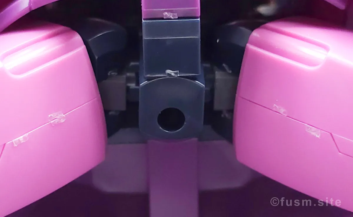 【レビュー】HGUC ローゼン・ズール(episode 7 Ver.) 胴体ディテール 可動域 04