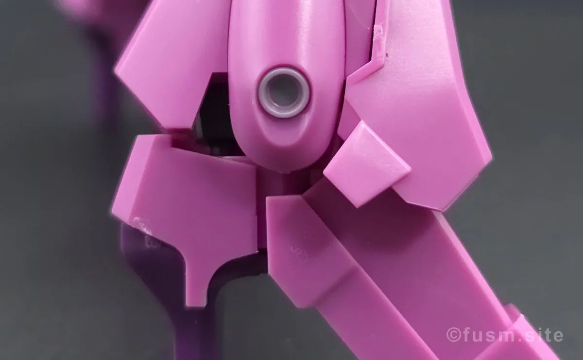 【レビュー】HGUC ローゼン・ズール(episode 7 Ver.) 脚部ディテール 03