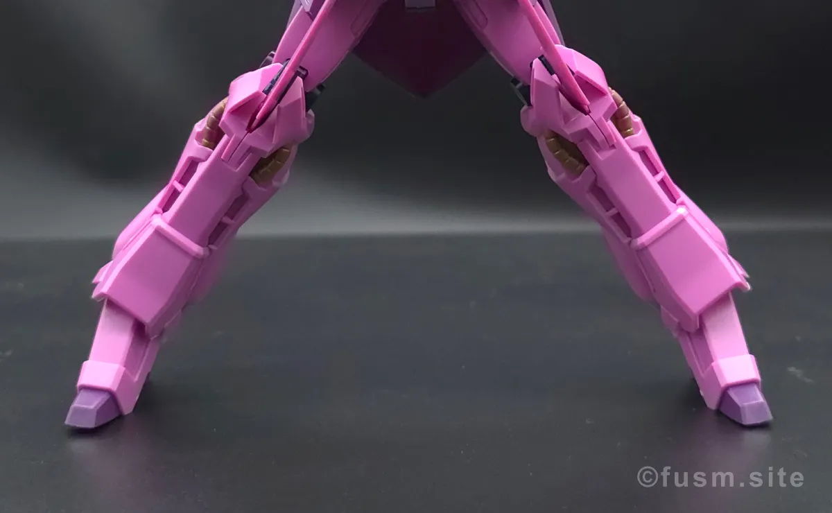 【レビュー】HGUC ローゼン・ズール(episode 7 Ver.) 脚部ディテール 可動域 03
