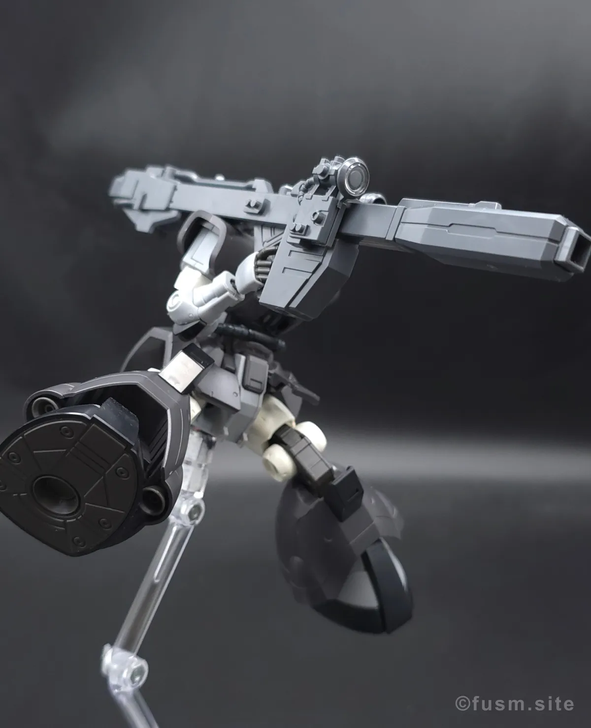 HG ドム試作実験機|MSD(Mobile Suit Discovery) レビュー ポージング 01