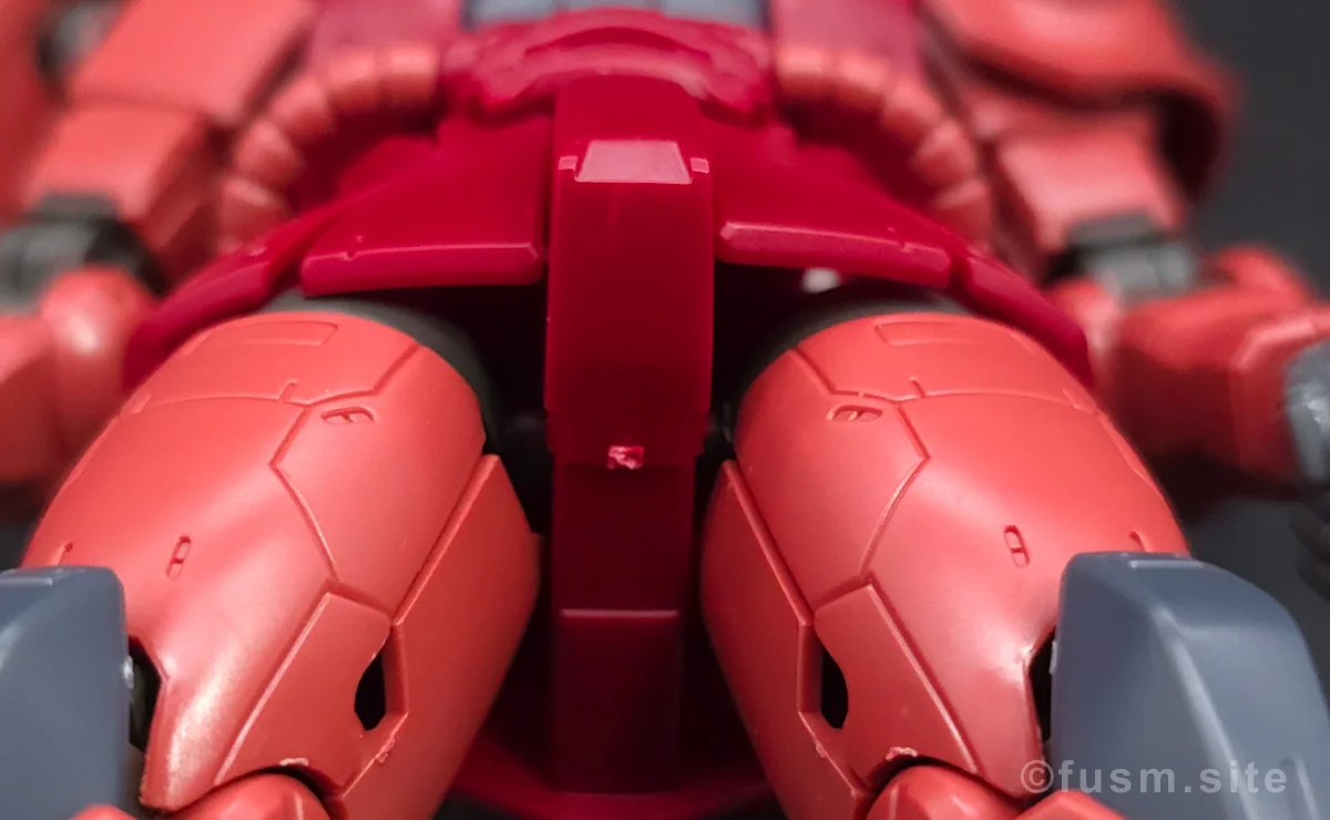 HG シャア専用ザクII 赤い彗星Ver. レビュー 胴体ディテール 04