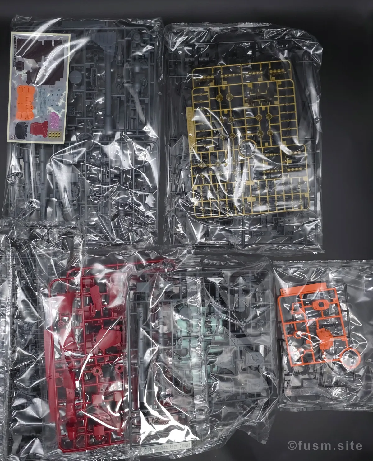 【再販情報】HG 高機動型ザク“サイコ・ザク”の内容物や特徴 パッケージ 03