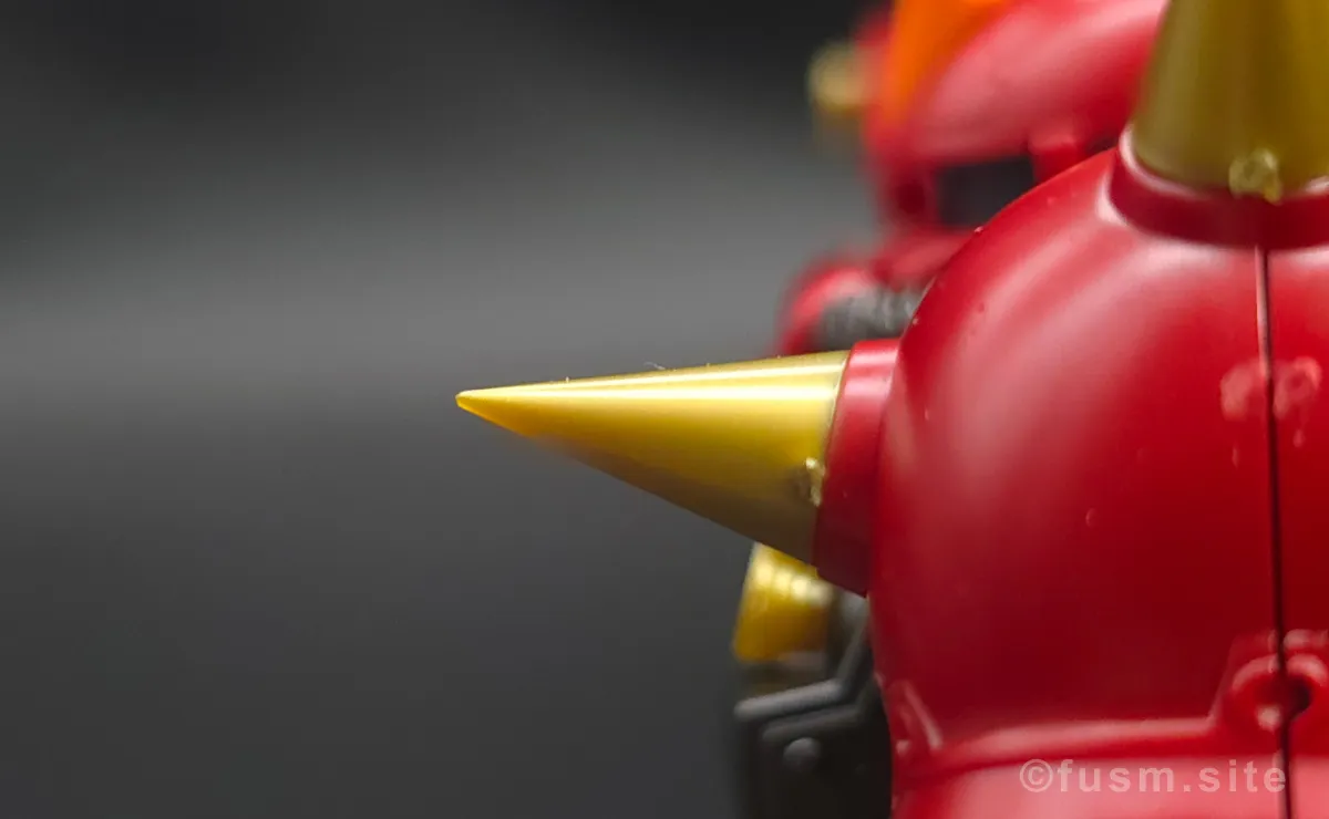 HG サイコ・ザク(ガンダム サンダーボルト版) レビュー 肩ディテール 03