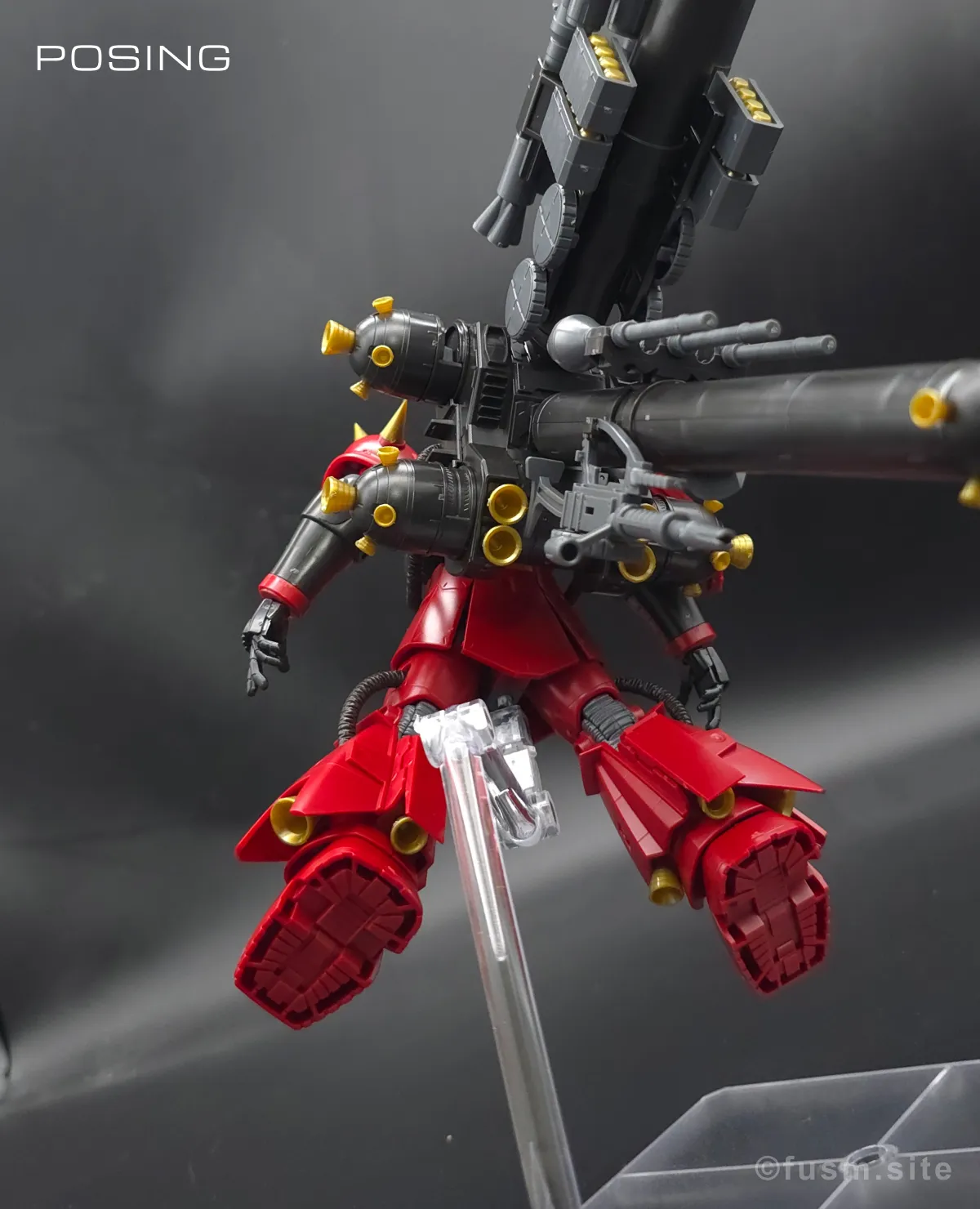 HG サイコ・ザク(ガンダム サンダーボルト版) レビュー ポージング 02