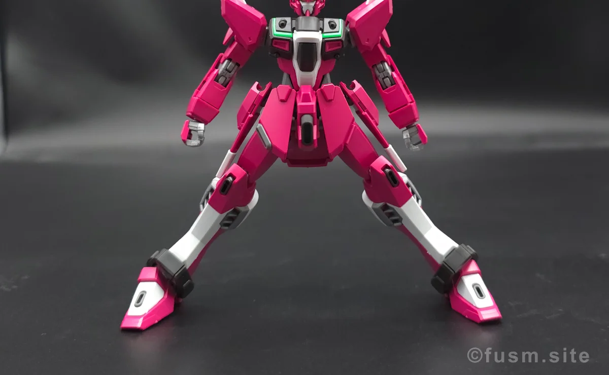 【傑作】HGCE インフィニットジャスティスガンダム レビュー 脚部ディテール 可動域 02