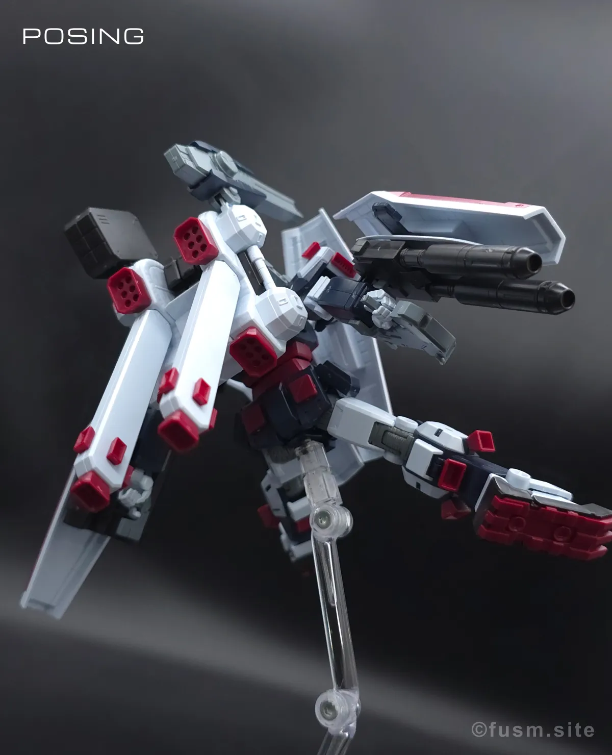 HG フルアーマー・ガンダム(ガンダムサンダーボルト版) レビュー ポージング 07