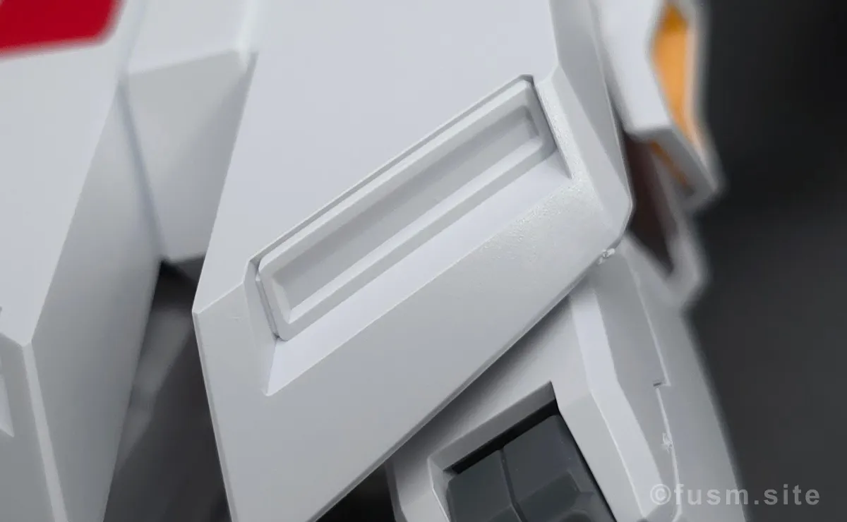 ENTRY GRADE νガンダム レビュー 胴体ディテール 04