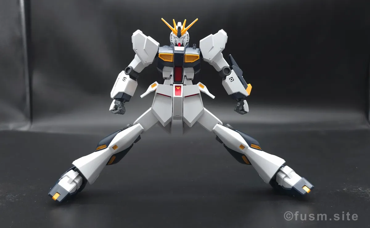 ENTRY GRADE νガンダム レビュー 胴体ディテール 可動域 03