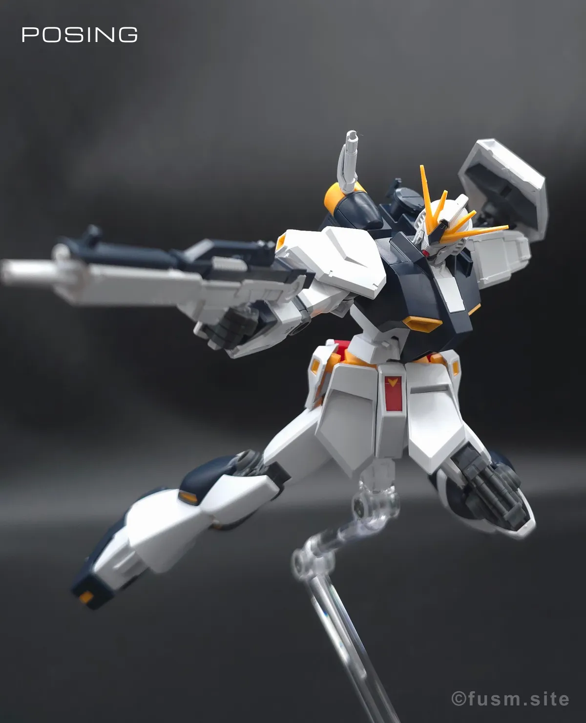 ENTRY GRADE νガンダム レビュー ポージング 02