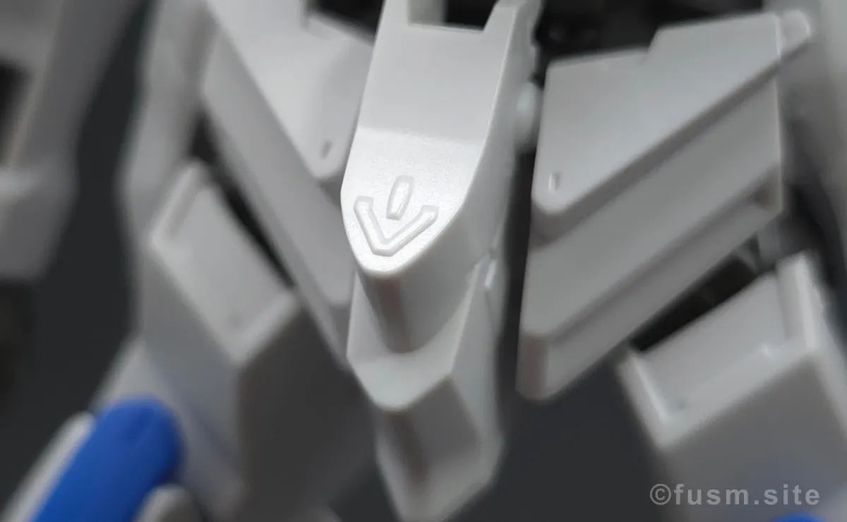 HG ガンダムバエル レビュー 胴体ディテール 05