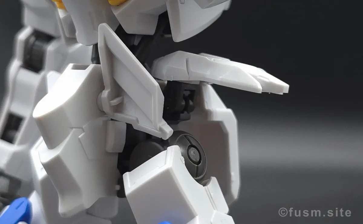 HG ガンダムバエル レビュー 胴体ディテール 可動域 01