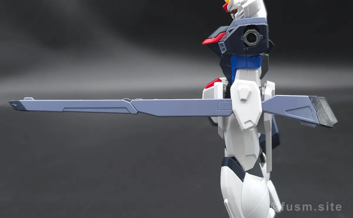 HGCE フリーダムガンダム レビュー 胴体ディテール