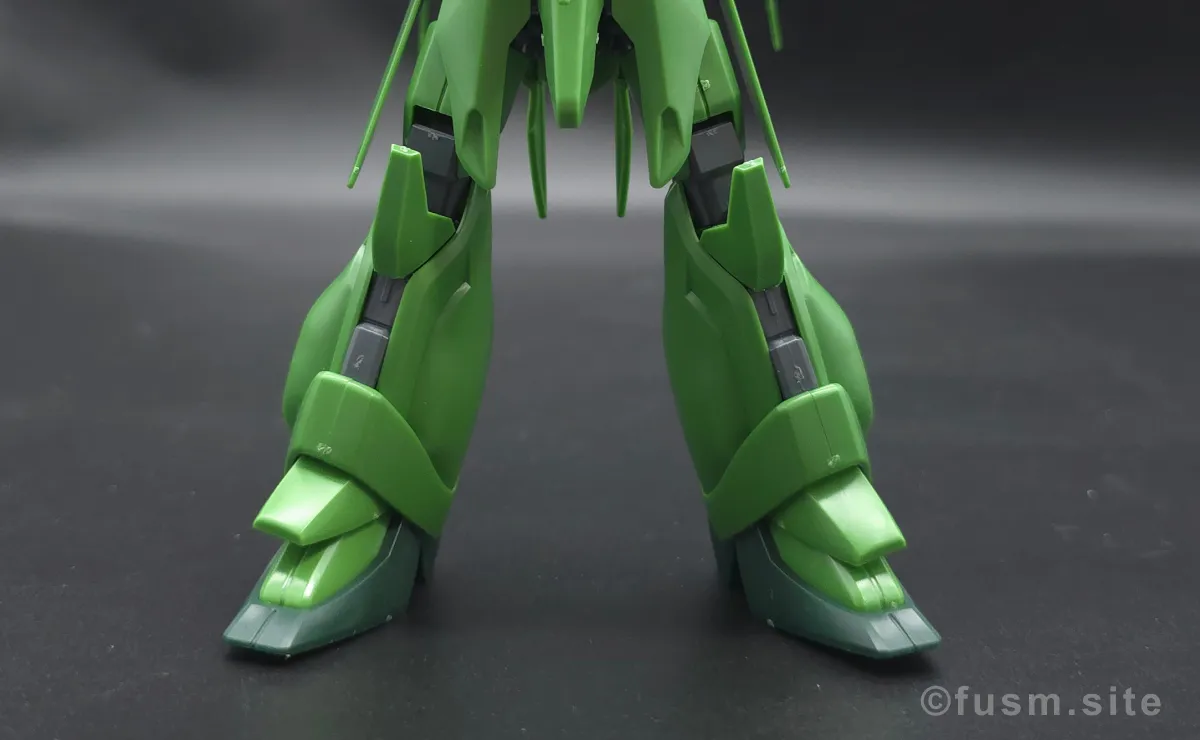 HGUC バウ(量産型) レビュー 脚部ディテール 可動域 05