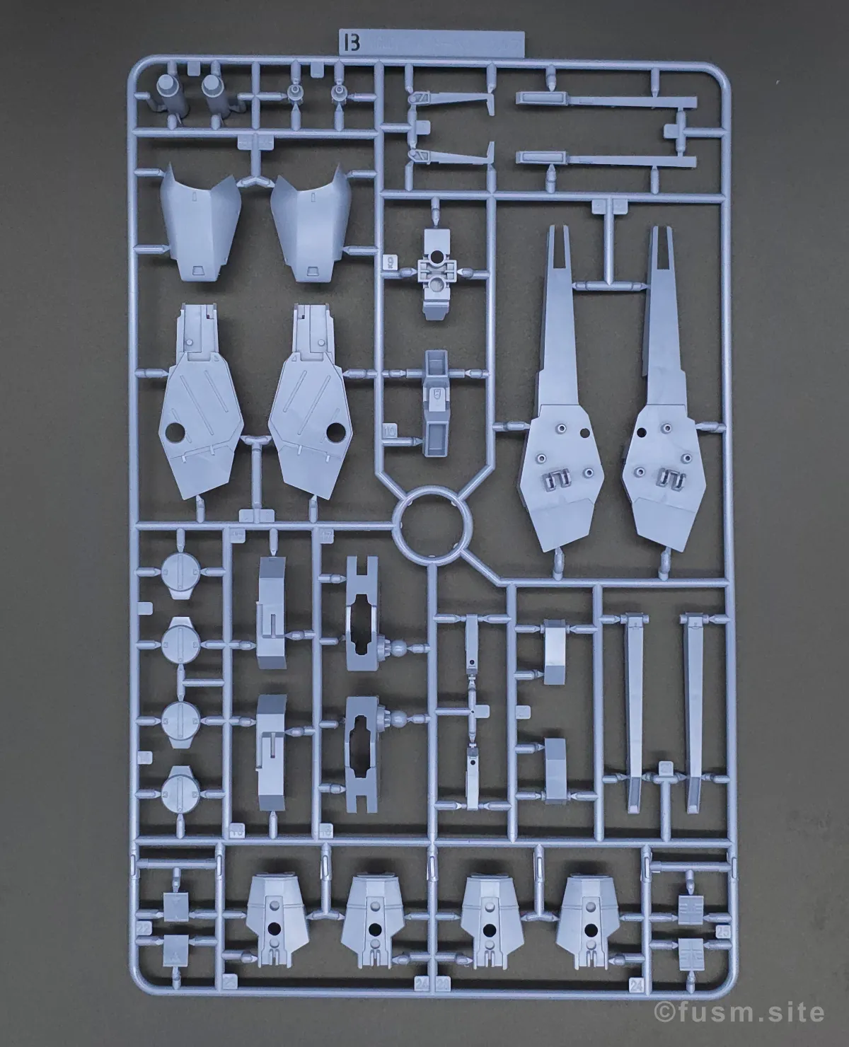 【再販情報と購入戦略】HGUC ドーベン・ウルフ(ユニコーンVer.) ランナー 02