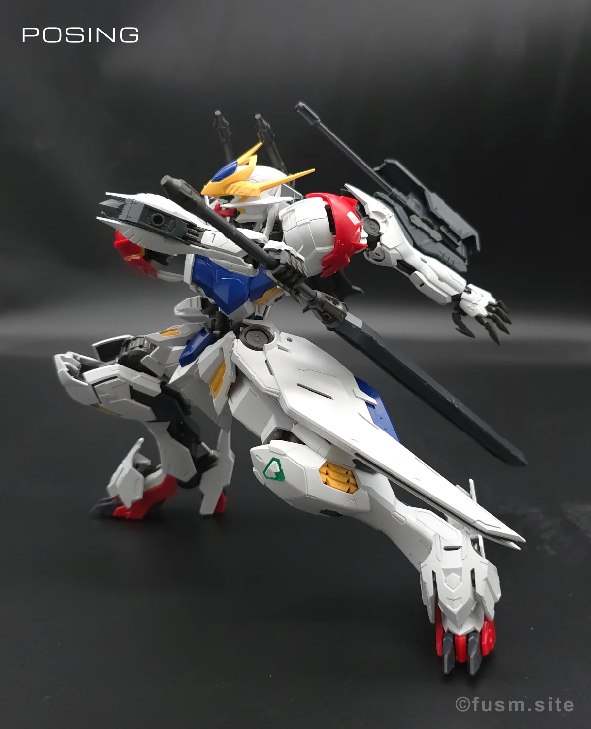 MG ガンダムバルバトスルプス レビュー ポージング 03