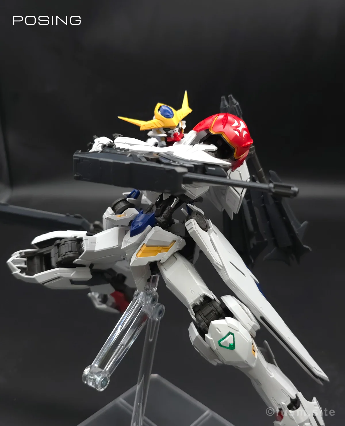 MG ガンダムバルバトスルプス レビュー ポージング 12