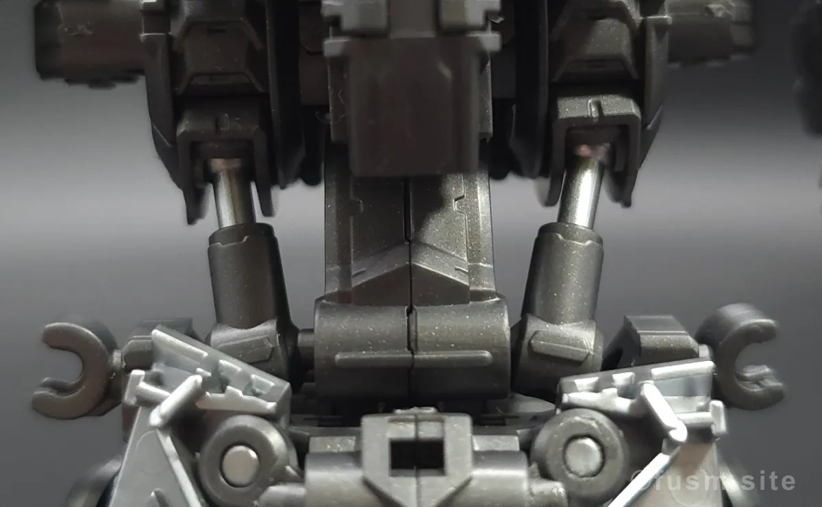 MGSD ガンダムバルバトス レビュー 多角的に見た全体の外観・素組み 10