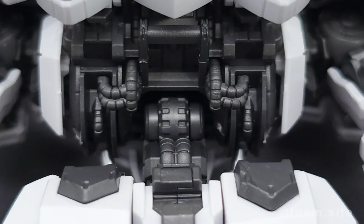 MGSD ガンダムバルバトス レビュー 胴体ディテール 06