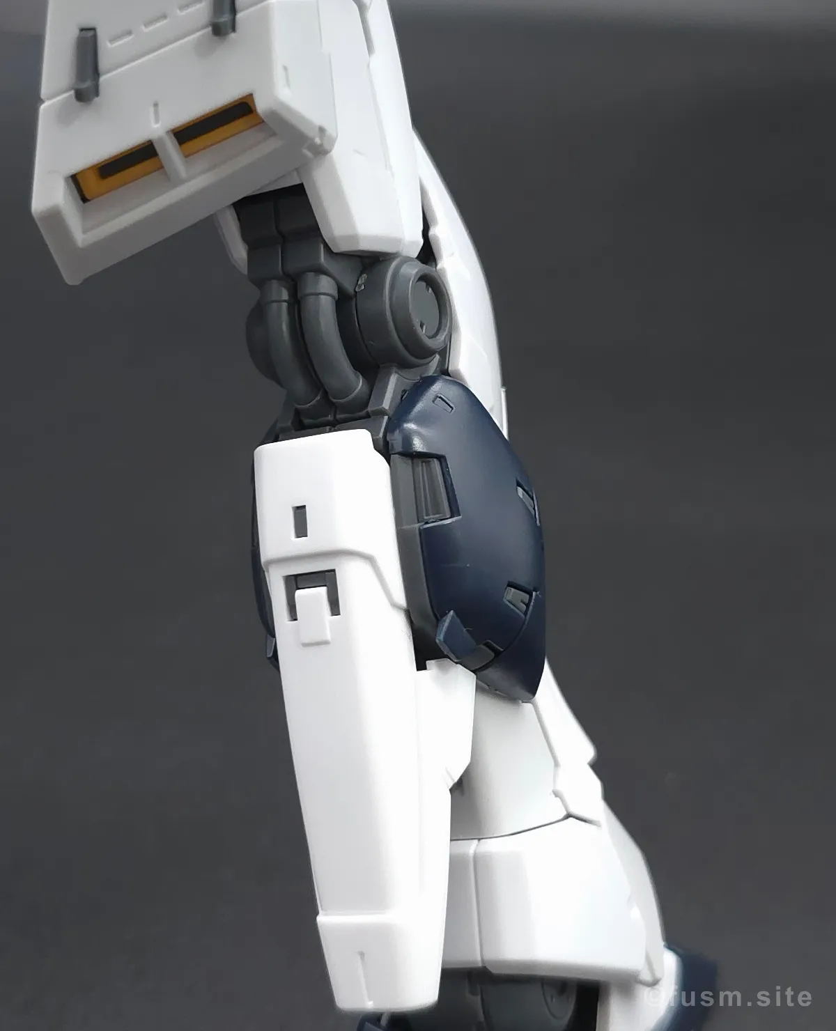 RG νガンダム レビュー 脚部ディテール 02