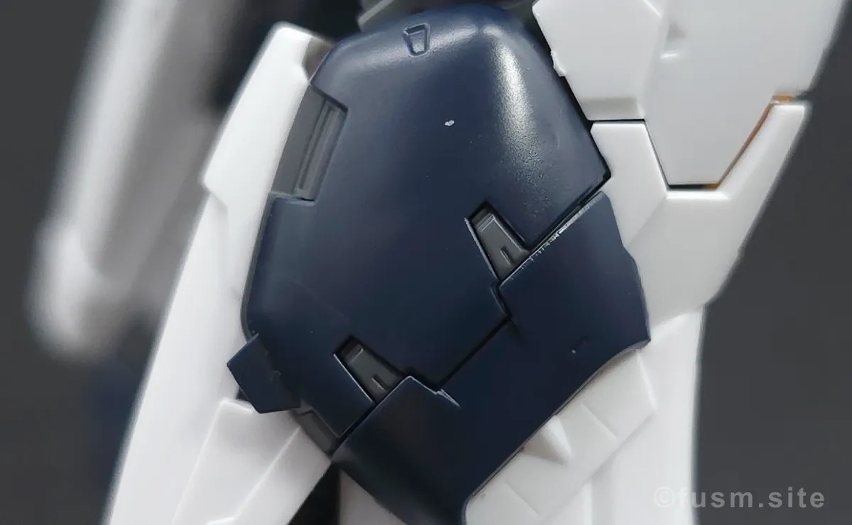 RG νガンダム レビュー 脚部ディテール 04